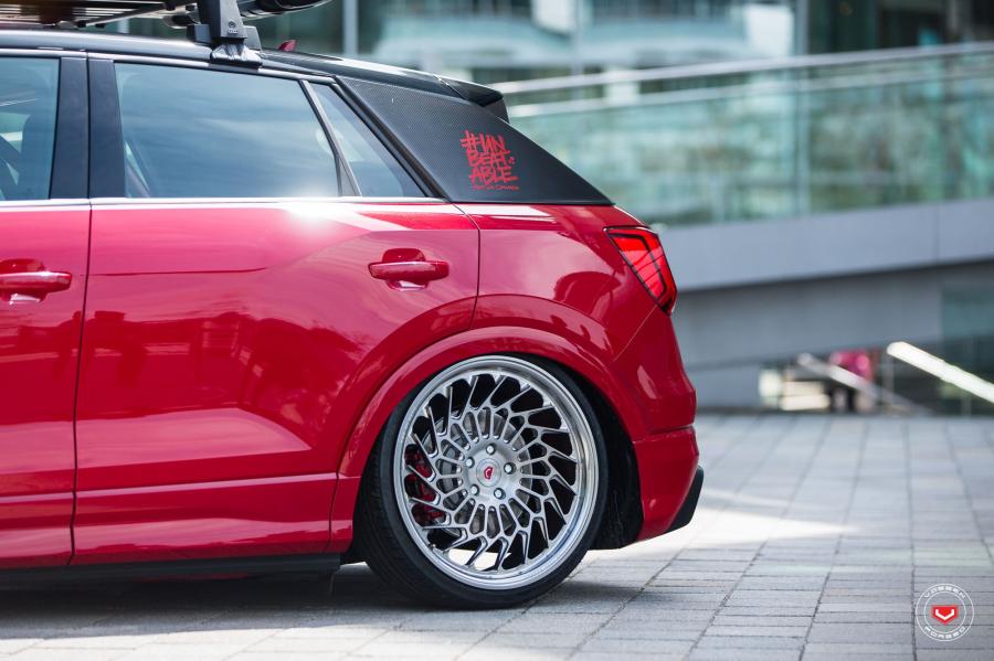 Детали экстерьера Audi Q2 on Vossen Wheels (ML-R2) 2017 года  (фото 105 из 128)